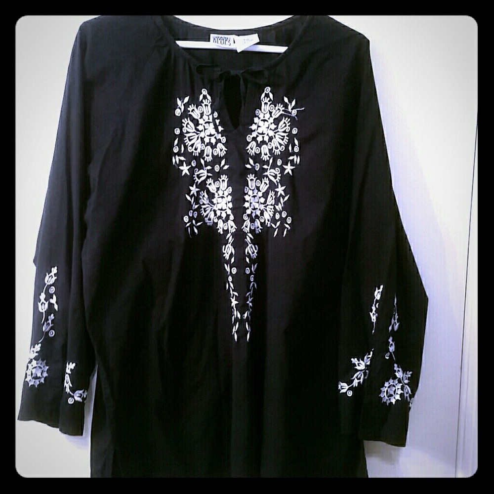 5 for $20! Women's Boutique Blouse sz L EUC!